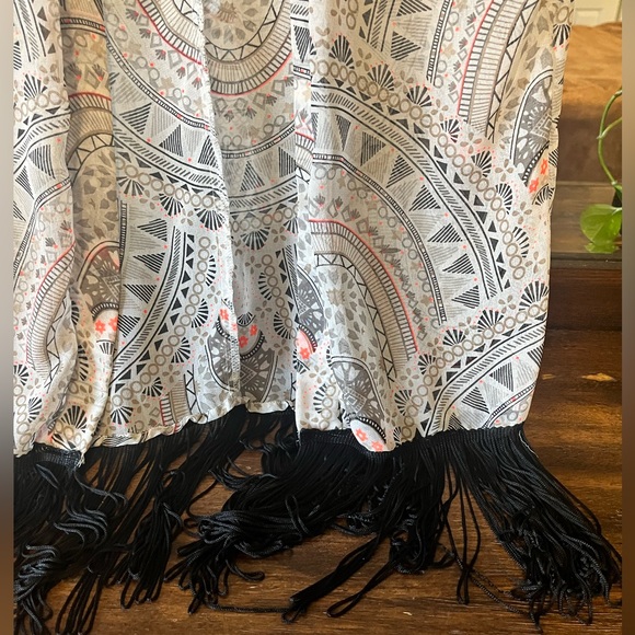 Cover up - Picture 5 of 6